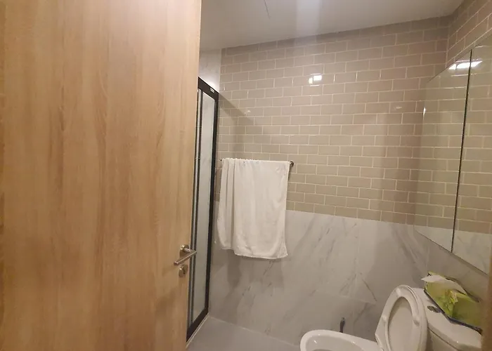 1 Point 5 Bedroom Heated Jacuzzi Infinity Pool Kitchen 10 Min To Bts Phaya Thai No Noise Pollution Apartamento Banguecoque