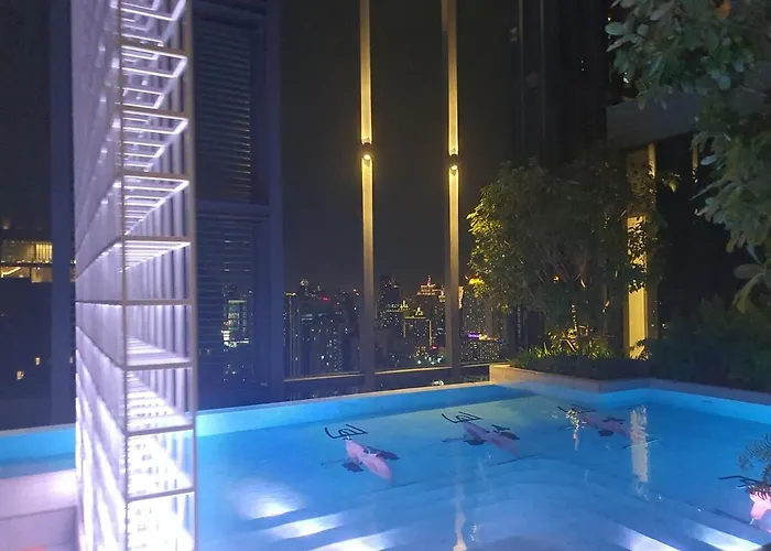 1 Point 5 Bedroom Heated Jacuzzi Infinity Pool Kitchen 10 Min To Bts Phaya Thai No Noise Pollution * Banguecoque